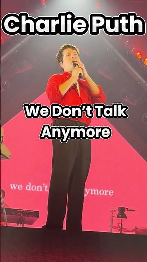 Charlie Puth Lets the Crowd Sing “We Don’t Talk Anymore” 🎤