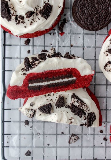 Delicious Red Velvet Oreo Cake Cookies Recipe