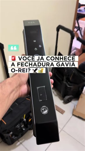 🚨 VOCÊ JÁ CONHECE A FECHADURA GAVIÃO-REI? 🦅🔐 Olha só essa fechadura! Será que você conhece esse modelo? 👀 Comenta aqui embaixo se você já conhecia e marca aquele amigo que também trabalha com fechaduras digitais! 📲 E já segue a Marksfechaduras para aprender técnicas de instalação, conhecer novos produtos e ficar por dentro das novidades do mercado! 🔥 Aqui é conteúdo de verdade, todos os dias, para quem quer crescer no ramo das fechaduras digitais!