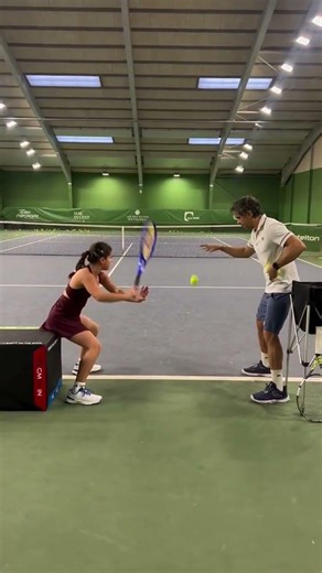 Tennis forehand and backhand basics, legs bent, center of gravity loweredForehand