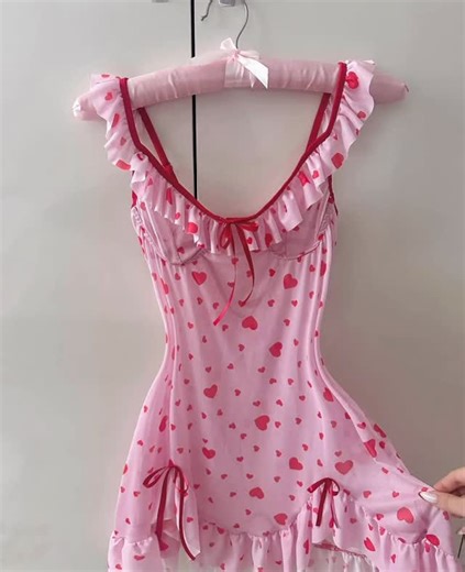 QueenLingeriebirkhadem on Instagram: "Magnifique robe de chambre 😍 tres raffiné"