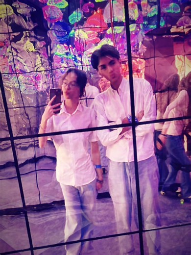 Discovering Cool People and Money Machines