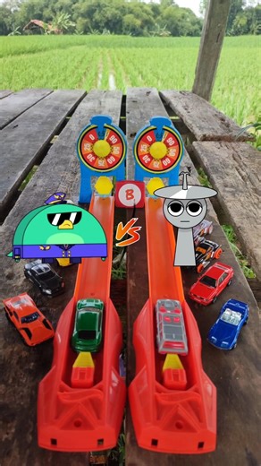 Captain Short Unikitty VS Clukr Sprunki In Hot Wheels Score Match ASMR