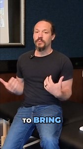 PRRT Instructor, Dr. Robert Thomson describes a common low back pain pattern: gripping the hip flexors, an engaged lumbar spine, a tight QL, and a forward-flexed posture. This often occurs when sitting worsens symptoms, bending is uncomfortable, and getting up feels difficult. Recognize this protective reflex! Learn more at theprrt.com or explore upcoming training opportunities. #LowBackPain #PRRT #PhysicalTherapy #Chiropractic #ManualTherapy | Primal Reflex Release Technique