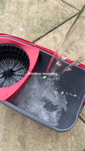 First time trying this window mopping hack 😅 #cleaninginspiration #cleaning #asmrcleaning #asmr