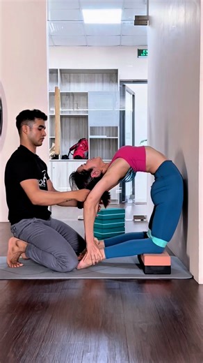 Rocky Mondal 🇻🇳 | Advanced Backbend Training - PT 1-1 . . . #yoga #backbend #yogadanang #yogapractice #motivation #yogawithrocky | Instagram