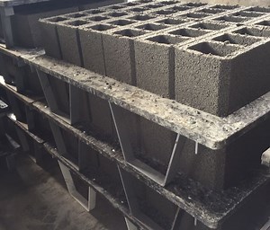 [Hot Item] High Quality Gmt Plates Fiber Glass Pallet for Concrete Block Machine Production Line