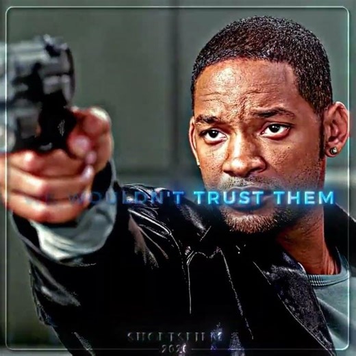 When you're looking for one target among thousands of robots...🤖🌀 | I, Robot (2004) #phonkedit