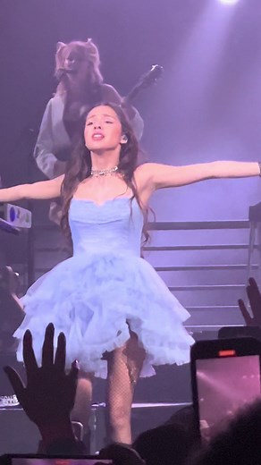 Olivia Rodrigo 'Traitor' Live Performance Highlights