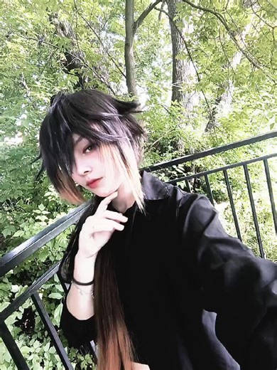 Zhongli Genshin Impact Cosplay Showcased