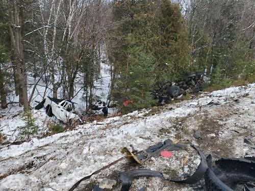 1 dead, 1 airlifted following 4-vehicle collision on Hwy. 118 in Algonquin Highlands