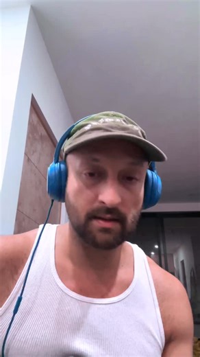 It’s been a while since I didn’t something unplugged. #wakeup #unplugged #singer | David Morin