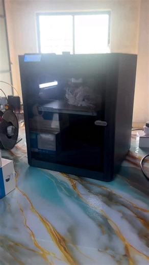 Print failures is part of the game and this kills a lot of material and time, beware of those masters. . . . #3dart #miniaturelife #miniaturecollection #miniatureartist #miniaturefigures | Alchemy 3D