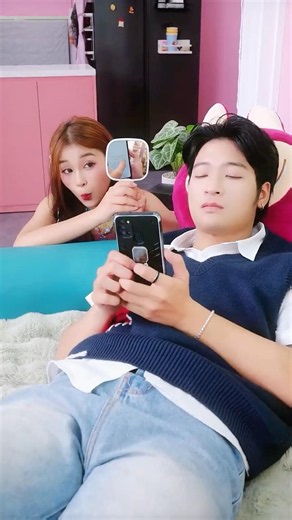 How to check your boyfriend's phone 😂 📱 #taihoa #funny #shorts