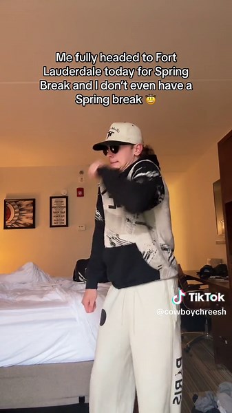 Traveling to Fort Lauderdale for an Unofficial Spring Break Trip