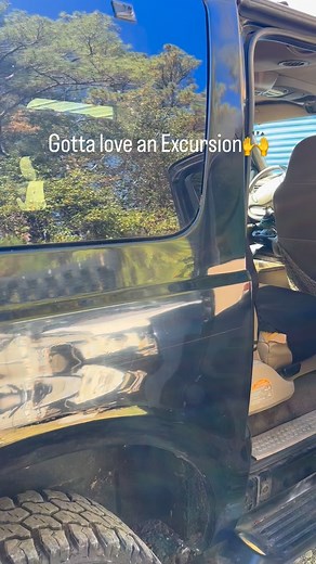 We found a very solid rust free 7.3 diesel 4x4 Excursion to clean up and restore as the forever truck. Got a score on Facebook so we will start here I guess lol . #fordexcursion #ford #powerstroke #excursion #x #f #fordexcursiondiesel #fordf #diesel #liftedtrucks #excursionconversion #riffraffdiesel #superduty #dieseltrucks #fordtrucks #powerstrokenation #kingofsuv #fordexcursionclub #lifted #v #kingranch #fordplatinum #menaceaudio #atsturbo #morimotolighting #fullforcediesel #powerstrokediesel 