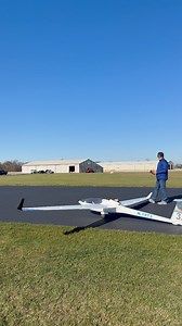 6.5m Jet DG-303, 86N turbine make the take off on pawed runaway easy ! | Stephane Ruelle