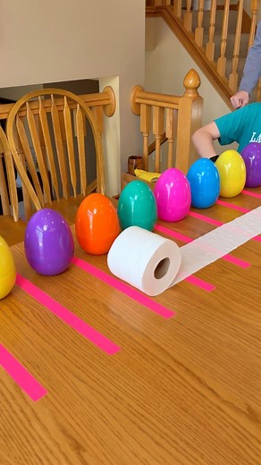 Easter Toilet Paper Family Game 🧻 Kids, Dad, Brothers, and the whole Benson family play a simple and fun homemade game with toilet paper and big easter eggs. Great activity to do with your family and friends this Easter Sunday. 🎬 This video was produced by Network Media and Benson Bros | DIY by Network Media