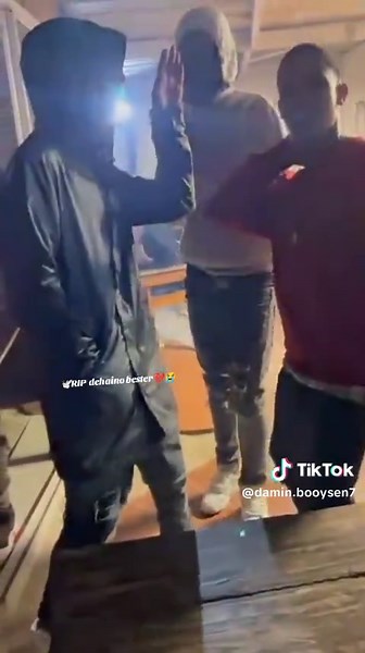 Casual Dance Routine: Sync Moves in Streetwear Style