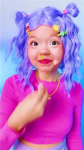 🧼 Splashing Good Times: Clean Face Challenge! 🎈