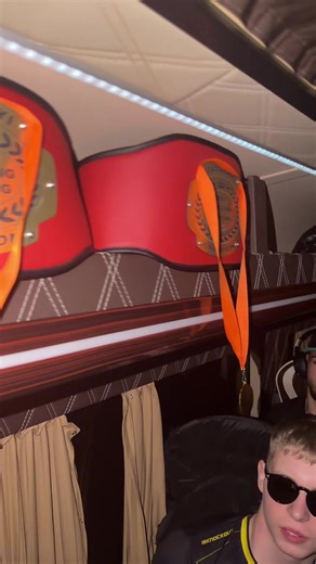 OSTROVANU FIGHT ACADEMY. CAMPIONII.💛🖤 #kickboxing🥊 #viral #elbruso #Romania🇷🇴 #trend