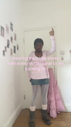 catch me outside with my grey uggs every single time 😜😜#fyp #youngho #shoes #outfit #foryouu