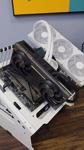 The ASUS ProArt @NVIDIA GeForce RTX 5090 GPU has a unique and interesting feature for creators 🤔 @ASUS North America @ROG_NA @ROG Global
