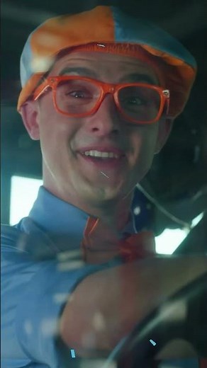 Blippi est un pompier pour un jour ! @BlippiFrancais #blippi #pompier #camion