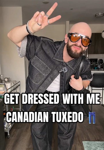 you can never go wrong with a canadian tuxedo 🍁 👖@BERSHKA 👔@ZARA 👕@Aritzia 👢@Prada 👜@marcjacobs 🕶️@tomfordbeauty ✨daily men’s outfit inspo✨ #mensstyle #mensfashion #getdressedwithme #outfitinspo #menswear