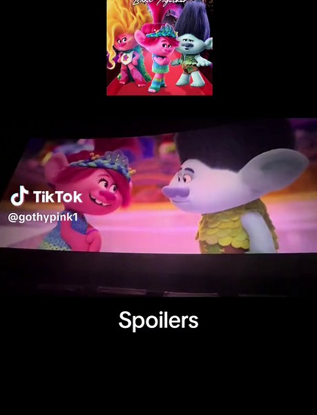 Broppy Kiss Moments from Trolls 3