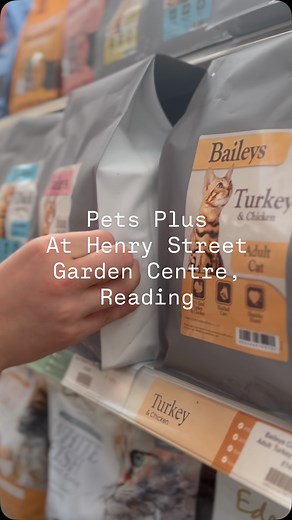 Looking for pet supplies with a personal touch? You may have just found your new favourite shop! 💚 We’re a proudly independent pet store, specialising in raw feeds, but we’ve got something for every pet! Pop in for a browse, discover loads of handpicked goodies, and enjoy a smooth checkout where we scan & pack everything neatly for you🛍️ Here’s the best bit! We’re situated inside @henrystreetgardencentre , so there’s plenty of retail therapy to be had. Enjoy coffee and a slice of cake in the d