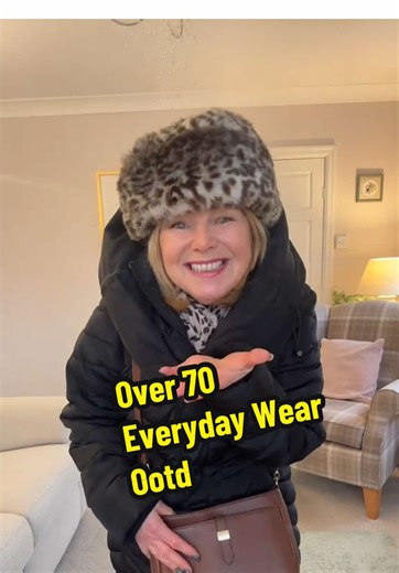Chic Everyday Wear Ideas for Women Over 70