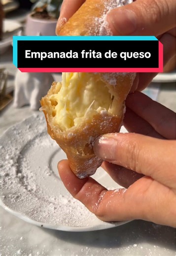 La mejor empanada frita de queso en Santa Cruz