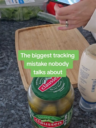 The biggest tracking mistake nobody talks about isn’t what you eat — it’s how much pressure you put on yourself. Most people stop tracking on low-energy days. Not because they don’t care — but because tracking feels like it has to be perfect to “count.” It doesn’t. Tracking still counts when: • meals are simple • portions are estimated • the day isn’t ideal • motivation is low Consistency doesn’t come from discipline or willpower. It comes from making the habit easy enough to keep doing — even w