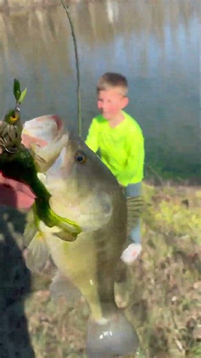 5 years old using a baitcaster! #fishing #family #outdoors #adventure