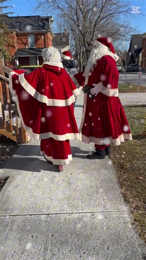 Santa and Mrs Clause - Christmas in the Village - Manotick 2025 | Manotick Village