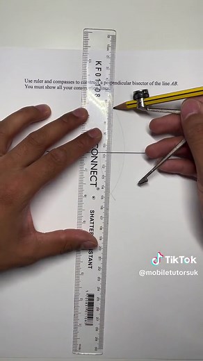 Understanding Loci and Construction in Maths: GCSE Revision Guide