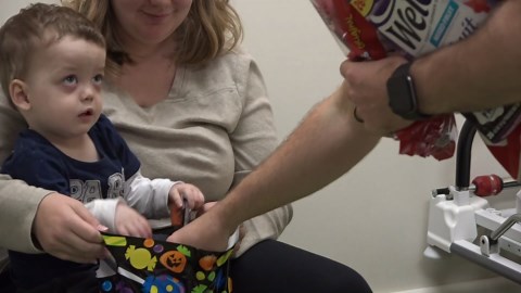 Reverse trick-or-treating at Shriners Children's Hospital