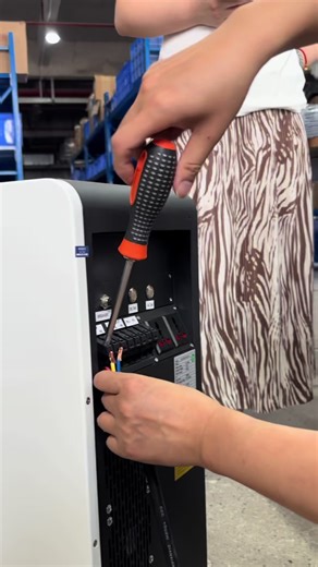 Let's see how easy to charge our 5kWh all in one battery system.#battery#bess#lifepo4#solar#lithium#lithiumbattery#ess#energy#solarbattery#inverter#homepower