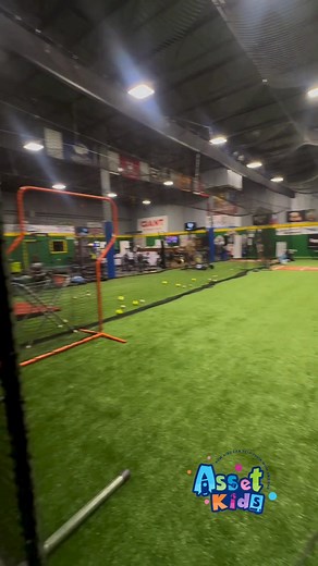 𝑨𝒔𝒔𝒆𝒕 𝑲𝒊𝒅𝒔: 𝑯𝒐𝒘 𝑲𝒊𝒅𝒔 𝑪𝒂𝒏 𝑯𝒆𝒍𝒑 𝑻𝒉𝒆𝒊𝒓 𝐌𝐨𝐦 𝒂𝒏𝒅 𝑫𝒂𝒅 Baseball Pitching Machine Setup and Usage Pitching machines provide a consistent, repeatable source of pitches, helping players work on their mechanics, timing, and overall swing. Pitching machines are incredibly useful tools for players of all levels, but safety should always be a top priority when using them. Always remember that the best way to improve your game is to practice consistently—and safely. #Baseba