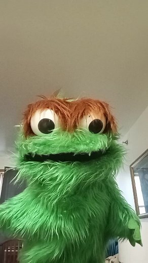 A Very Unhappy Birthday Song for Oscar