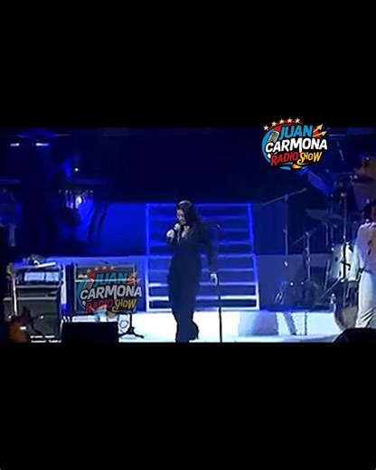 8.6K views · 307 reactions | Cuanta grandeza JUAN GABRIEL ❤️ ANA GABRIEL  interpretan en vivo LUNA  | Juan Carmona | Facebook