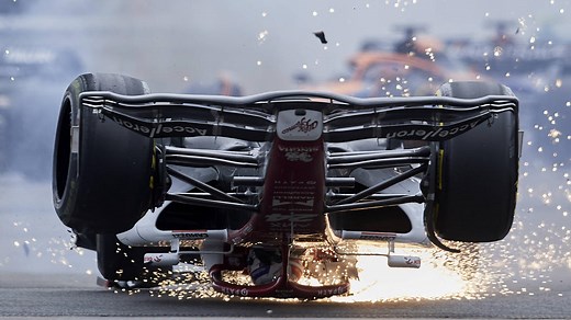 Zhou-Crash zerstört Silverstone-Asphalt