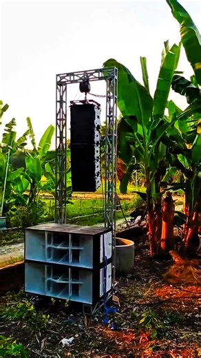 cek sound sore #fyp #beranda #horegjawatimur #soundminiatur #viral #ceksoundhoreg #soundsystemjawatimur #array #miniatur12inc #boxcla #sound #soundsystem #brewog_audio #ceksound #linearray #soundviral #soundsystemmalang #riging