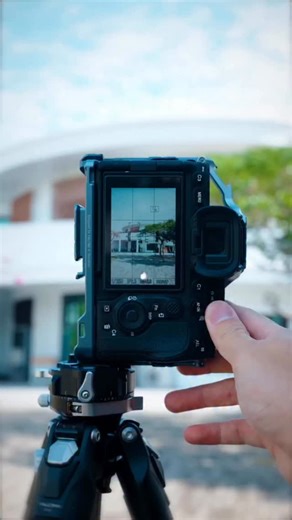Shadi frames 🎞️ on Instagram: "How to Exposure Bracket for HDR Photos🤔 ▫️How to Exposure Bracket for HDR Photos #photographer #sony"