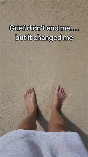 I walked through grief I never thought I’d survive. There were days I felt stuck between the past and the present… missing what was, hurting over what couldn’t be fixed. But God didn’t rush me. He didn’t shame my tears. He didn’t abandon me in the waiting. He sat with me in the pain — and slowly, gently, He started restoring my heart. If you’re grieving right now, this is your reminder: God is close to the brokenhearted. You are not behind. You are not forgotten. And healing doesn’t mean you did