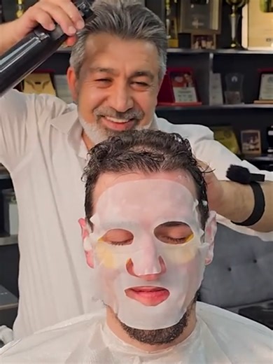 There's a 99% chance this ASMR video featuring a hairdresser will help you calm down and relax.#asmr #massage #oldschool #barber