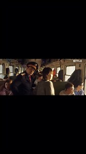 [HỪNG THÔNG BÁO CHIẾU PHIM] US AND THEM (2018) - 18:30 PM THỨ SÁU NGÀY 16/1 2018 - tôi chia tay mối tình đầu, tháng 8. Tôi nhớ Us and them ra mắt vào đầu năm đó, trước khi bọn tôi tạm biệt nhau, cũng chỉ là một kỉ niệm nho nhỏ với bộ phim như mọi khi thôi, câu chuyện gà bông năm đó nhiều khi tôi cũng chẳng biết nên xếp nó vào loại nào, thậm chí còn không hẳn là mối tình. Thế mà năm đó tôi khóc rất dữ, những lần hiếm hoi trong thuở thiếu thời tôi xem phim mới mà không rủ bạn- vì tôi buồn quá khôn