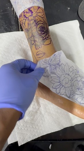 This woman is Top 5 one of the hardest females to get a foot up the leg tattoo and sat through everything in one sitting 🤞🏾❤️ BIG OL PRESSURE | Laron Perkins