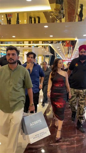 Tania spotted at elante mall for kankaan de ohle promotions 🔥🔥🔥#tania #vlogsbydaasfilms